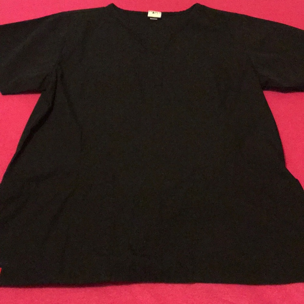 *CLEARANCE* Dickies black medium scrub top